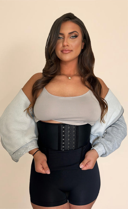 BOXE DUO CORSET LATEX/REMONTE FESSE