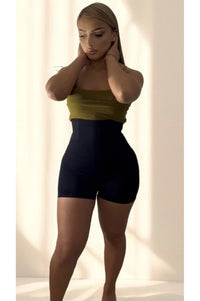 Gaine shorty remonte fesse noire